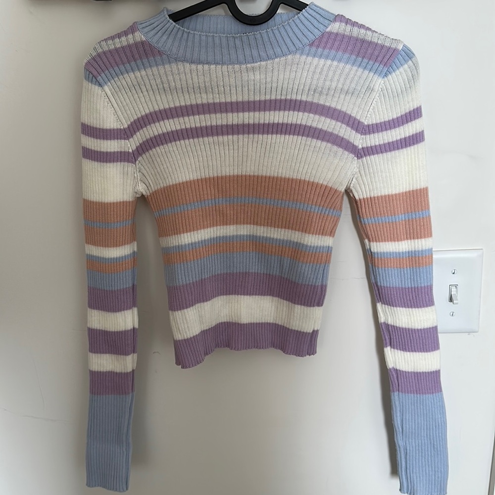 Pastel coloured top